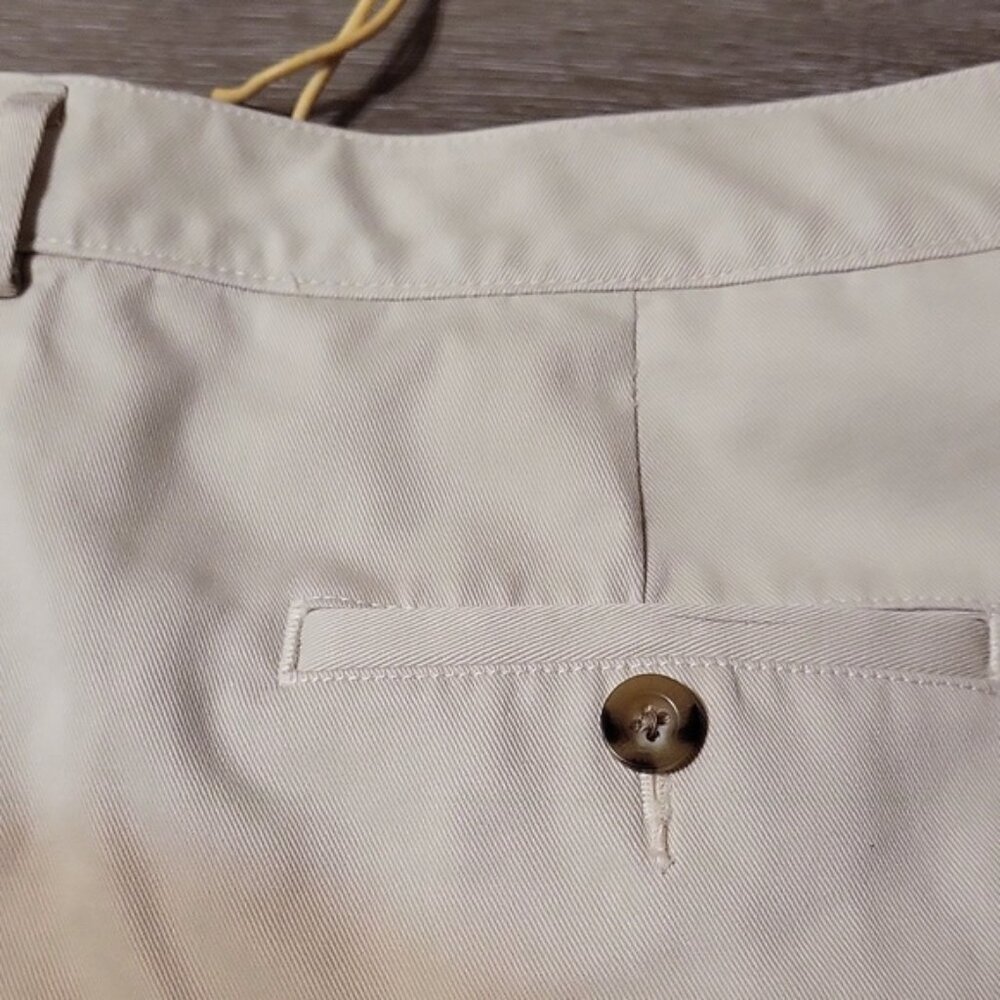 NWT L.L. Bean Wrinkle Resistance Shorts 14 - Picture 3 of 5